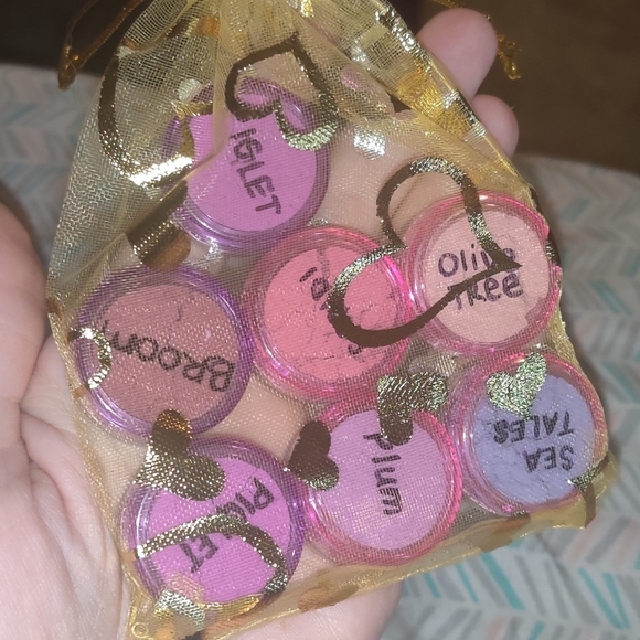 🔥 ONLY 1 LEFT 🔥6 Piece Loose All Natural Eyeshadow, Body Shimmer, Highlighter - Picture 9 of 10